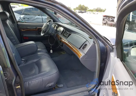 1998 Mercury Grand Marquis Ls/Limited z USA, uszkodzony, nr VIN 2MEFM75W8WX619197